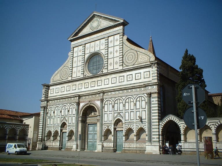 アルベルティ　サンタ・マリア・ノヴェッラ聖堂のファサード