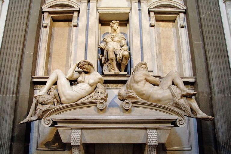 ジュリアーノ・デ・メディチ家の墓碑　ミケランジェロ　